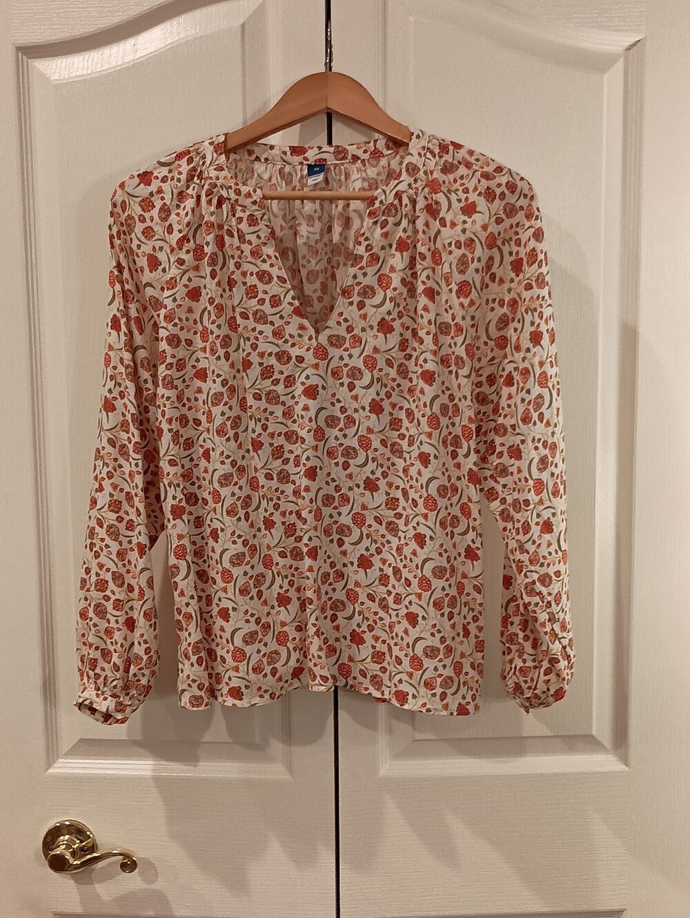 Lightweight Floral V-Neck Blouse - Cream with Rust Floral Print